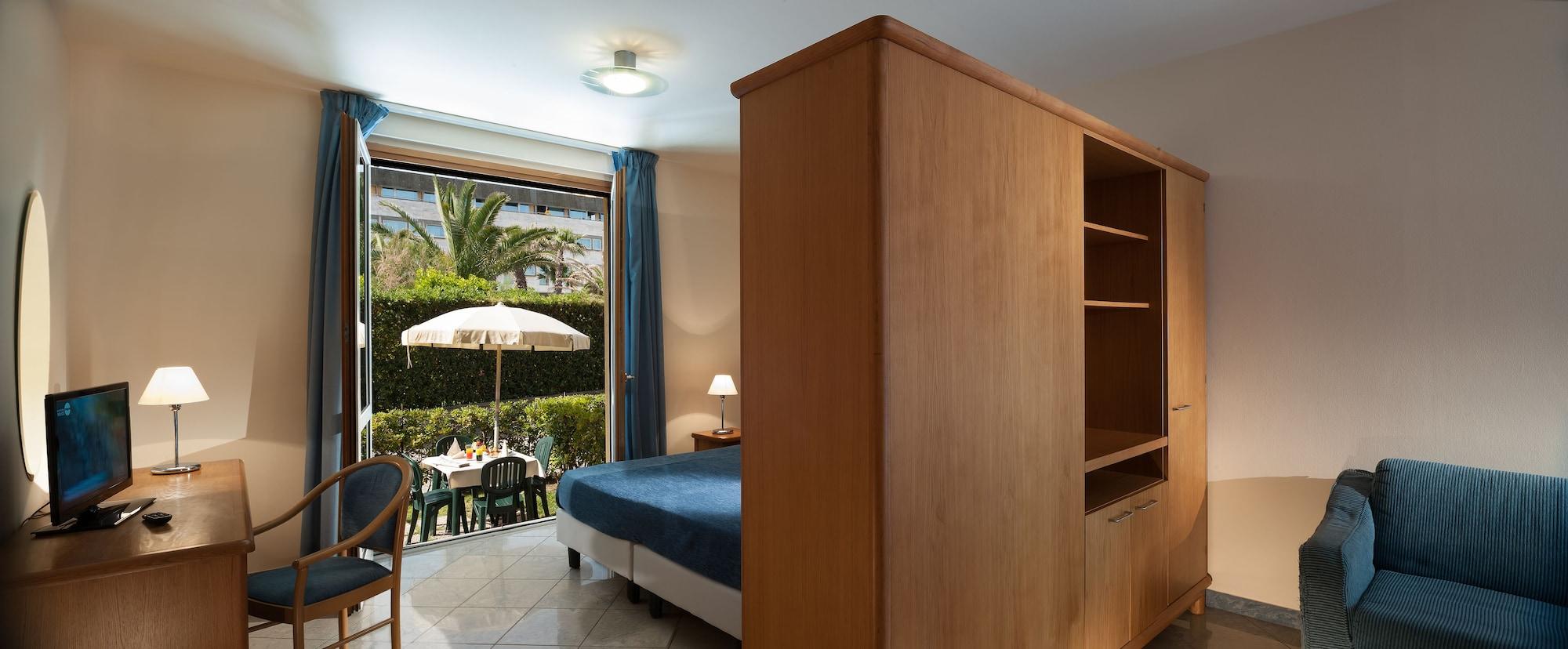 Continental Resort Tirrenia Eksteriør billede