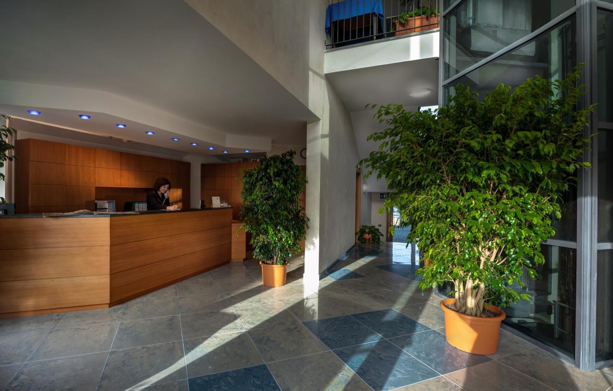 Continental Resort Tirrenia Eksteriør billede