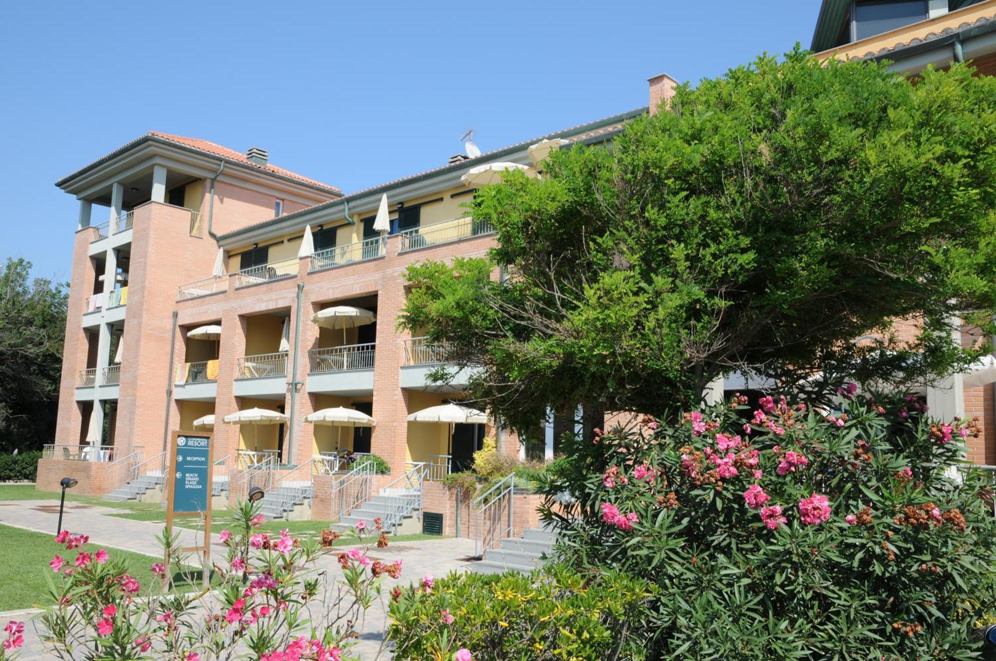 Continental Resort Tirrenia Eksteriør billede