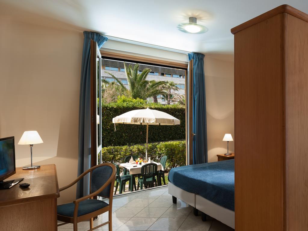 Continental Resort Tirrenia Værelse billede