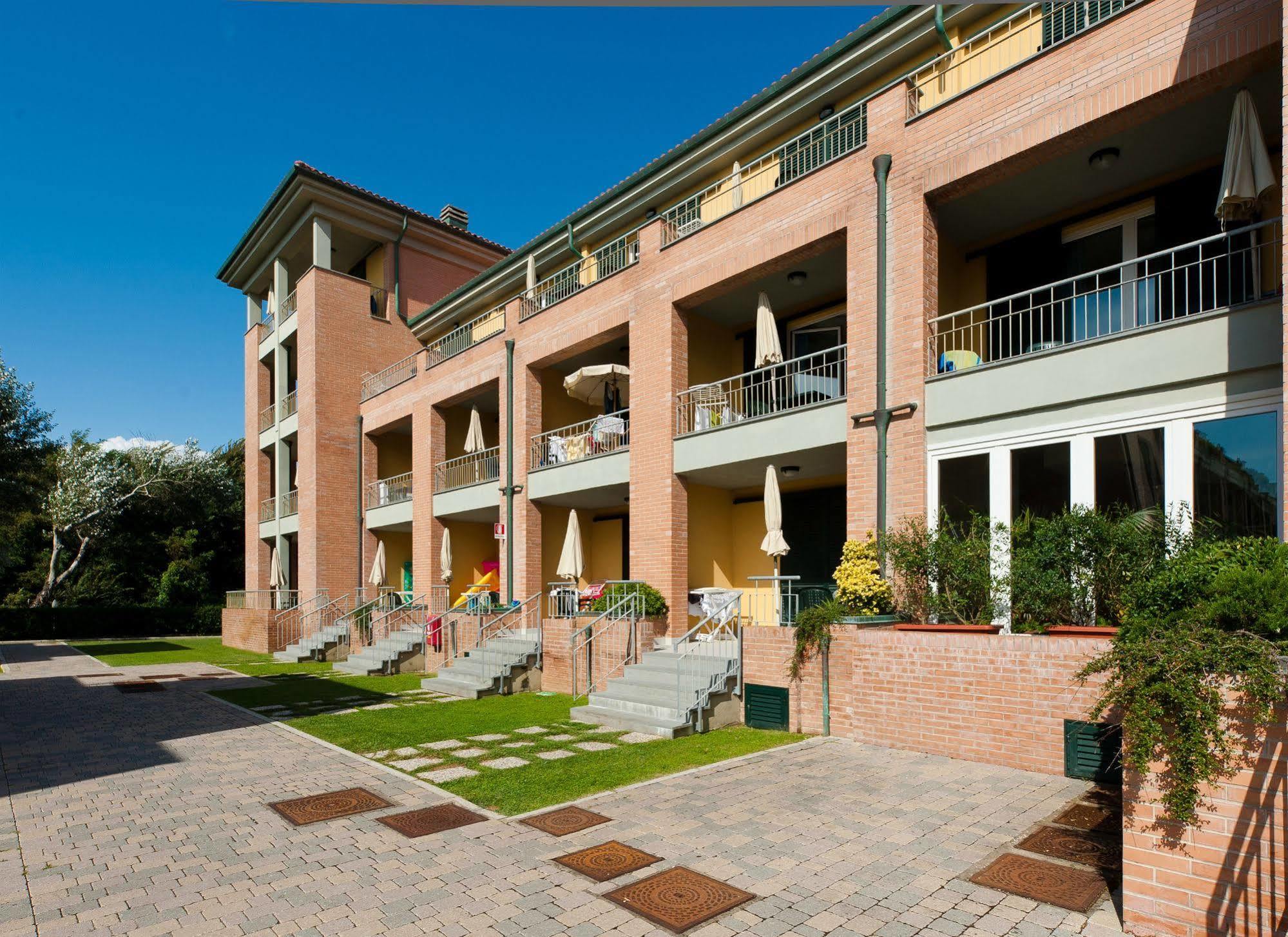 Continental Resort Tirrenia Eksteriør billede