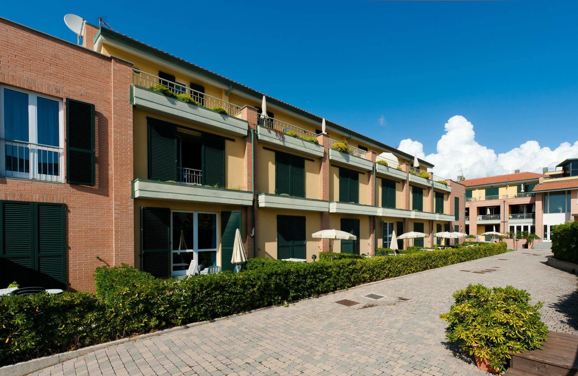 Continental Resort Tirrenia Eksteriør billede